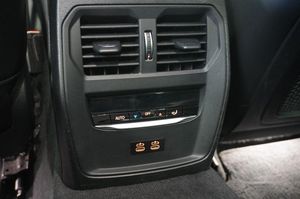 BMW 330 bild 10