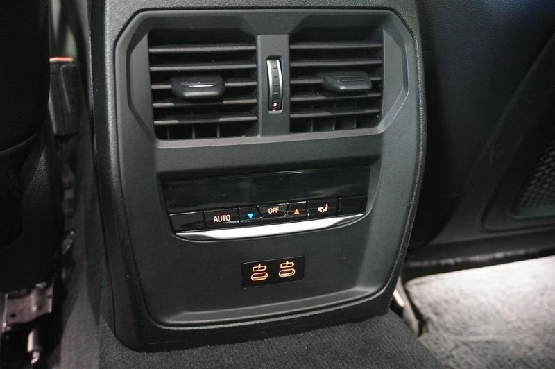 BMW 330 bild 10