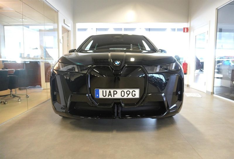 BMW iX bild 2