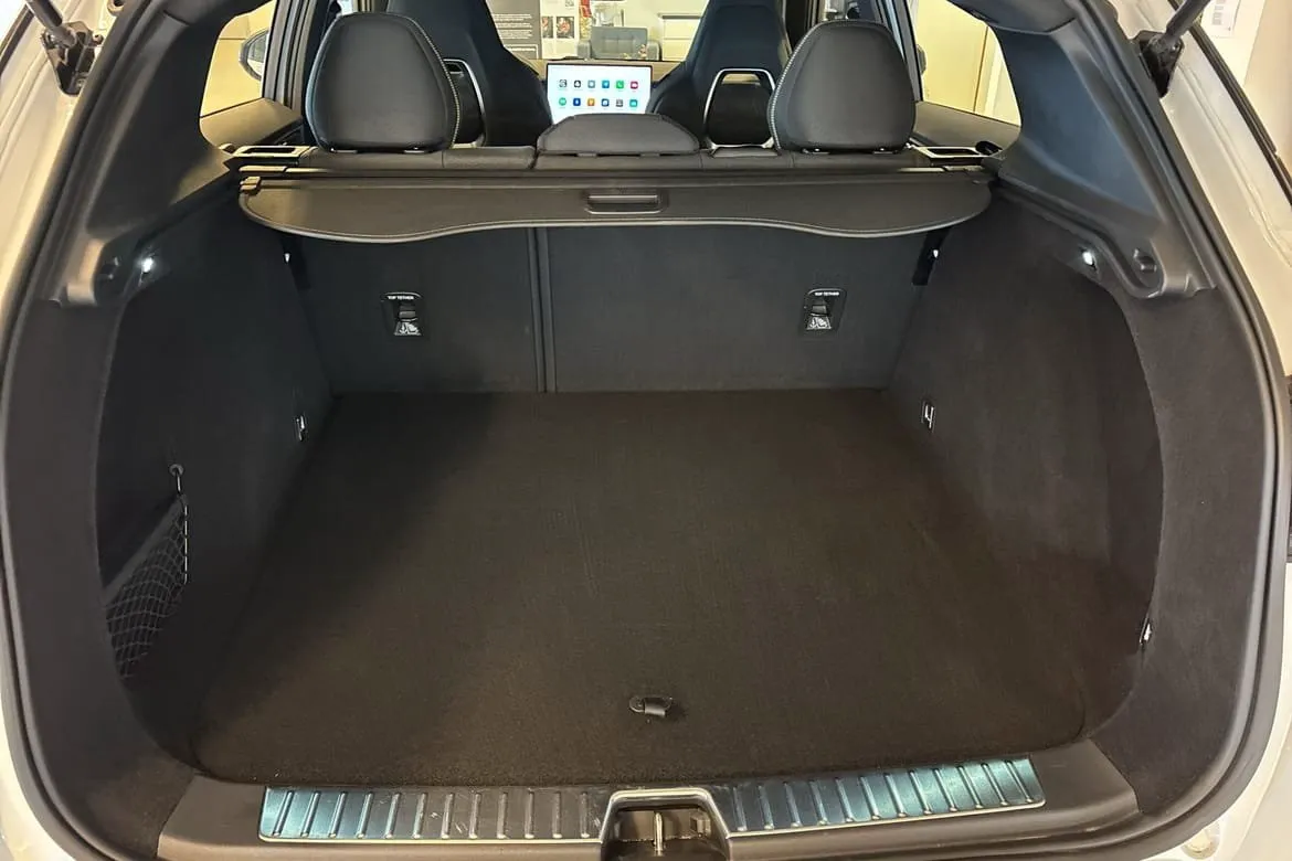 Vehicle image 20