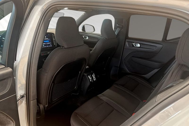 Volvo EX40 bild 8
