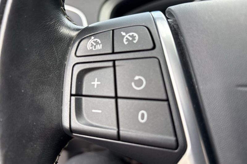 Volvo V40 bild 38