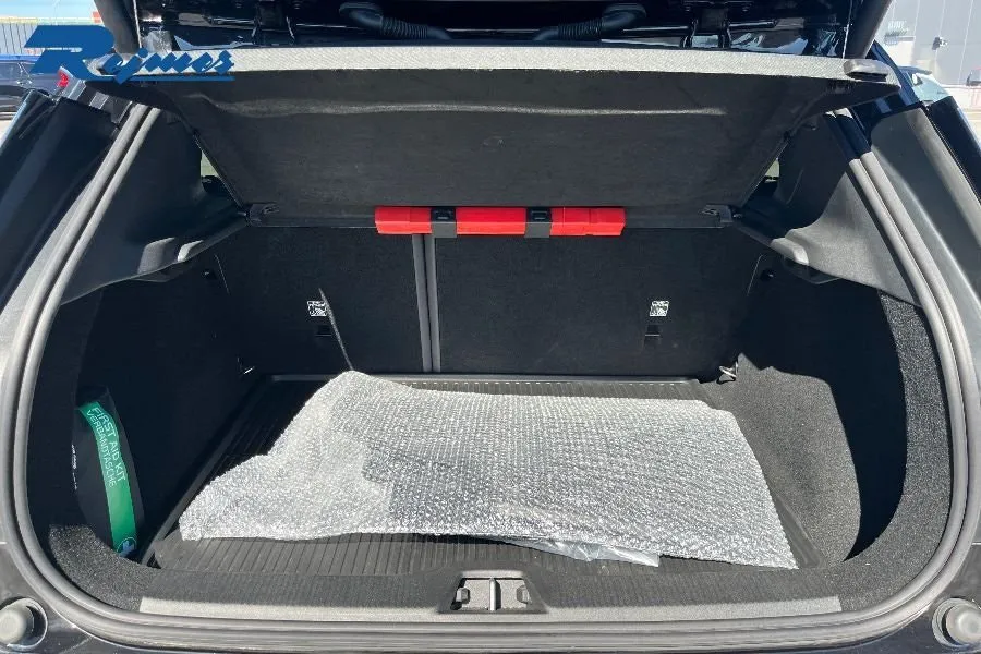 Vehicle image 18