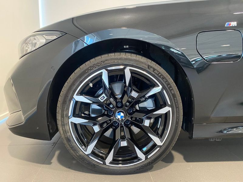 BMW 330 bild 3