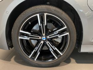 BMW 330 bild 3