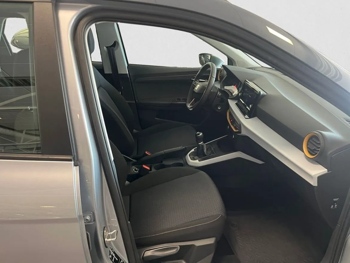 Vehicle image 12