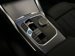 BMW i4 bild 8
