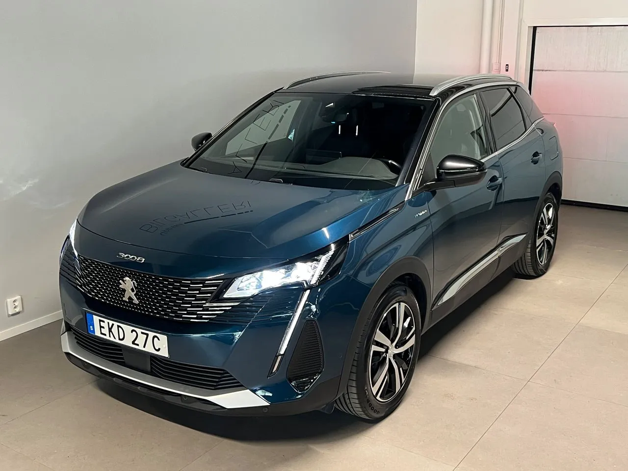 Vehicle image 21