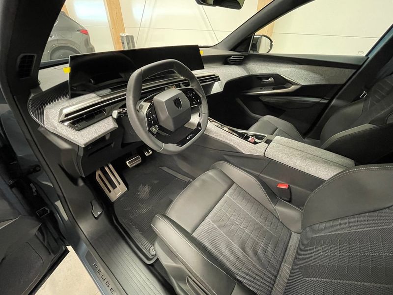 Peugeot e-5008 bild 13