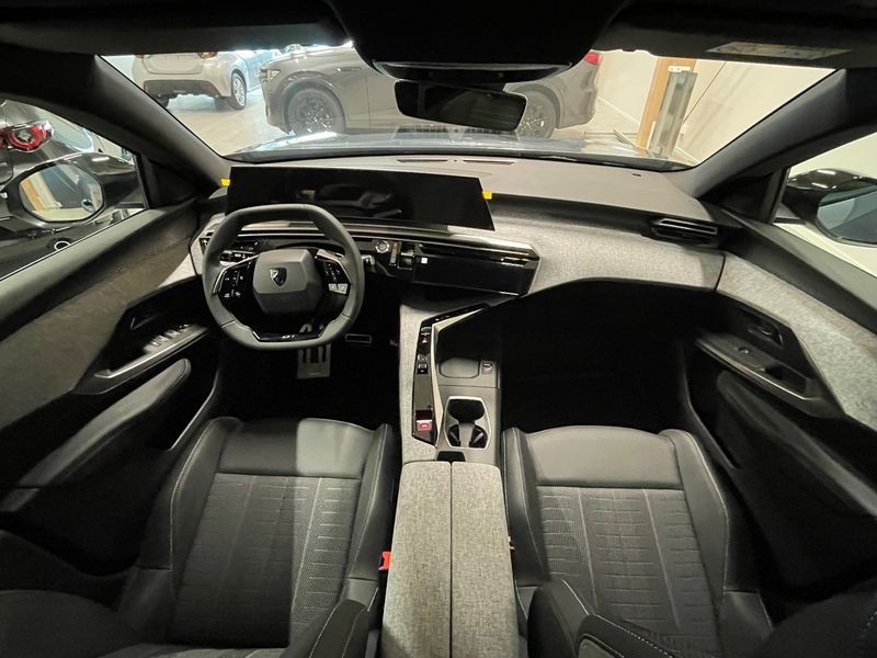 Peugeot e-5008 bild 9