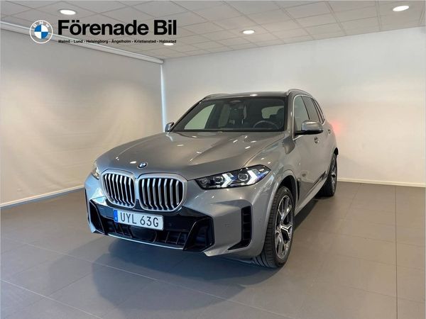 BMW X5 xDrive30d M-Sport Panorama Värmare H/K - 2024