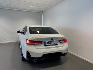 BMW 330 bild 10
