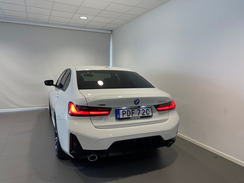 BMW 330 bild 10