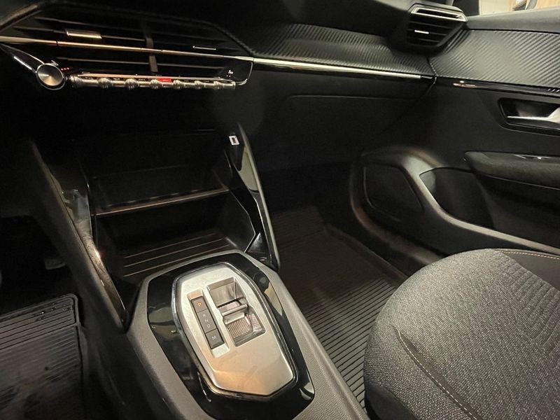 Peugeot 208 bild 13