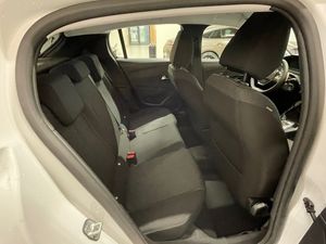 Peugeot 208 bild 8