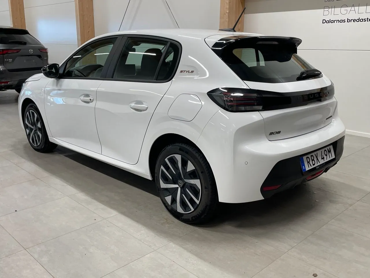 Vehicle image 2