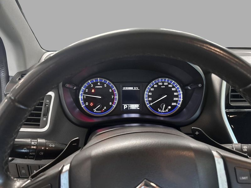 Suzuki S-CROSS bild 13