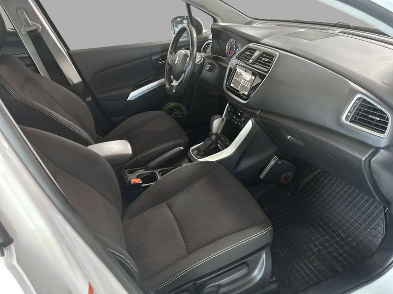 Suzuki S-CROSS bild 10