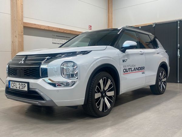 Mitsubishi Outlander Instyle PHEV 4WD 2 Tone 85km Demo - 2025