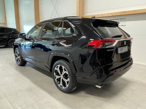 Suzuki Across bild 3
