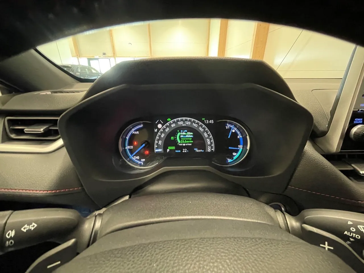 Vehicle image 15