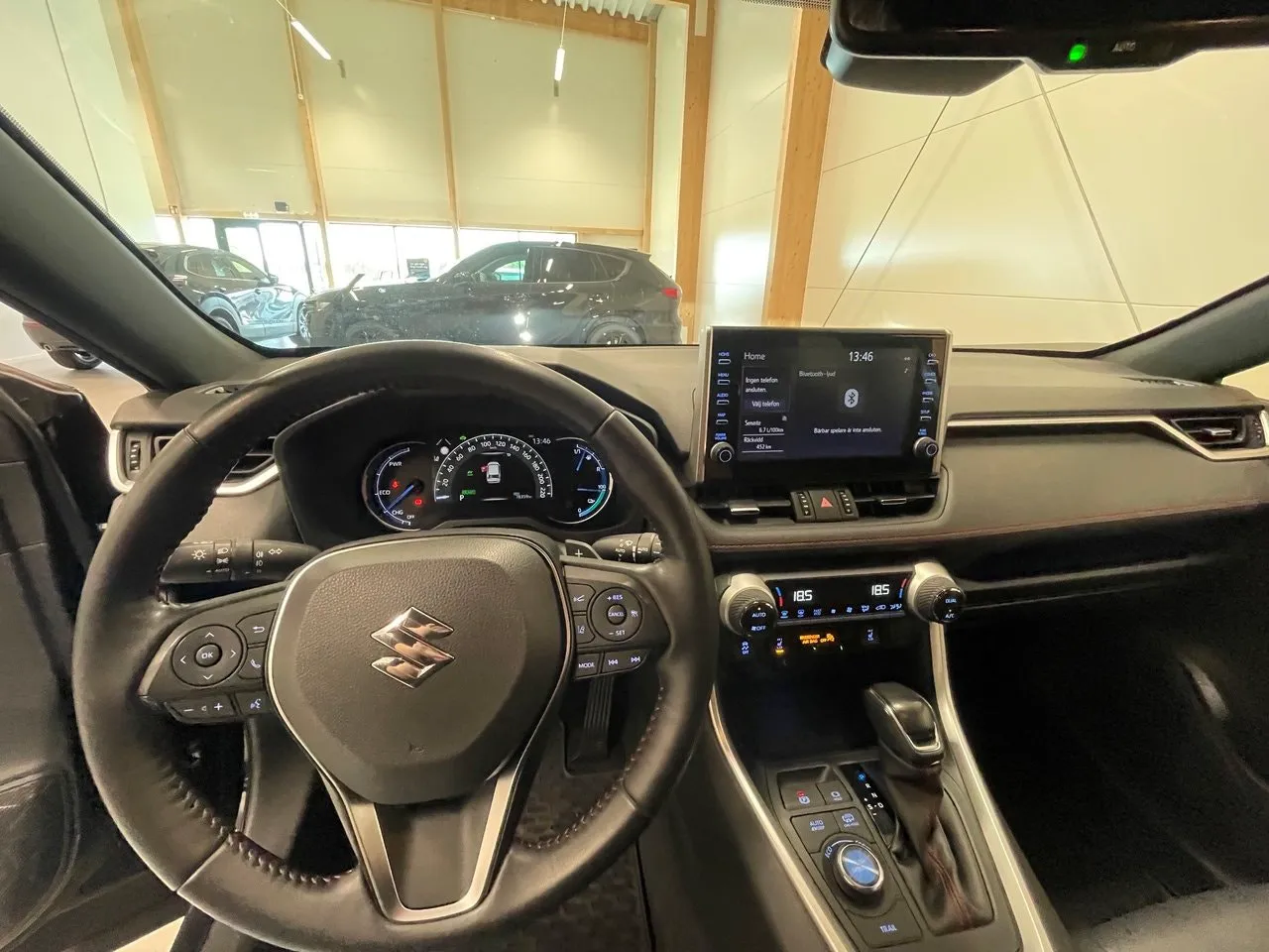 Vehicle image 16