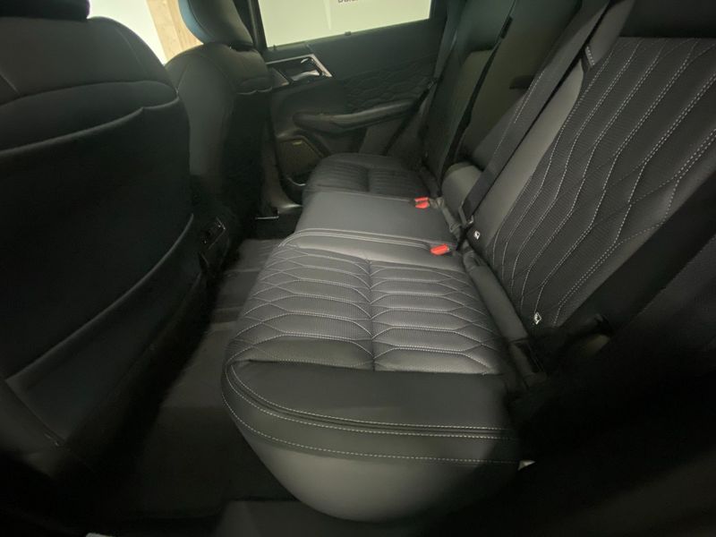 Mitsubishi Outlander bild 6