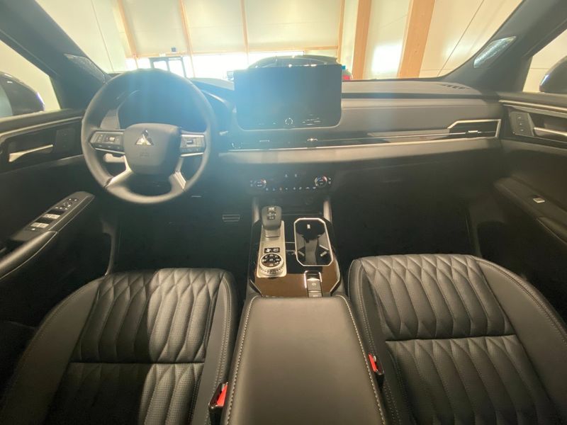 Mitsubishi Outlander bild 14