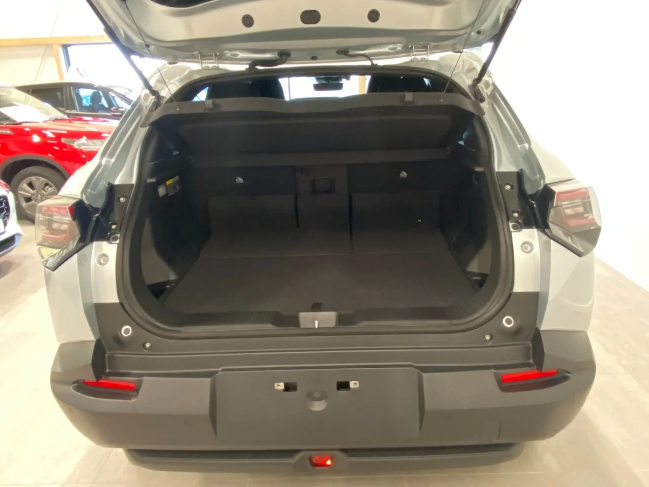 Vehicle image 18