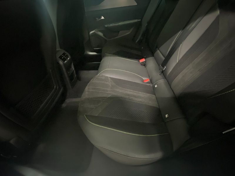Peugeot 408 bild 6