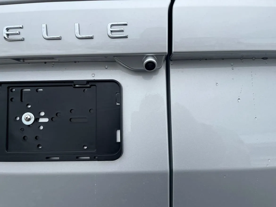 Vehicle image 20