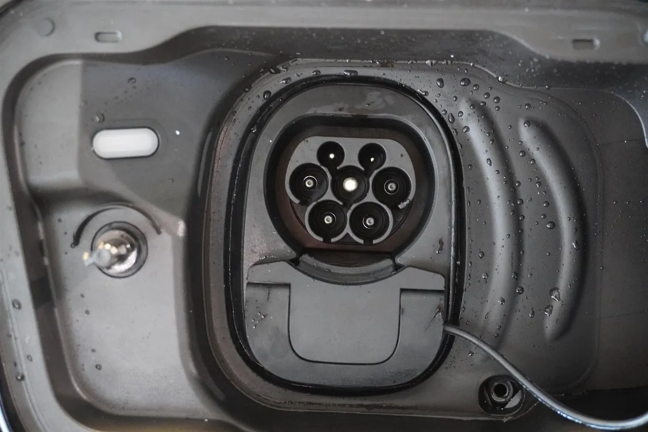 Vehicle image 21