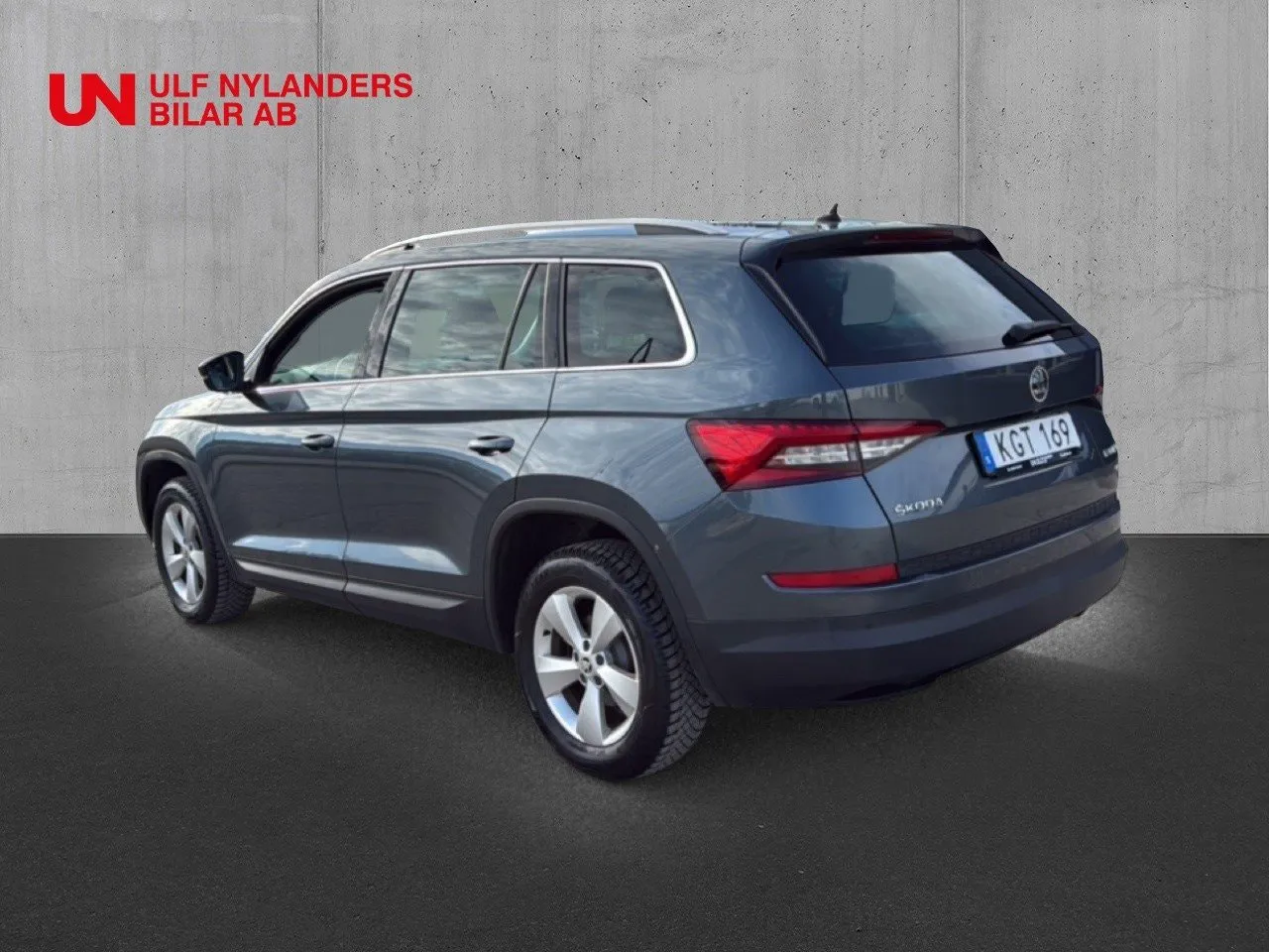 Vehicle image 1