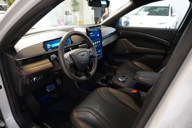 Ford Mustang Mach-E bild 3
