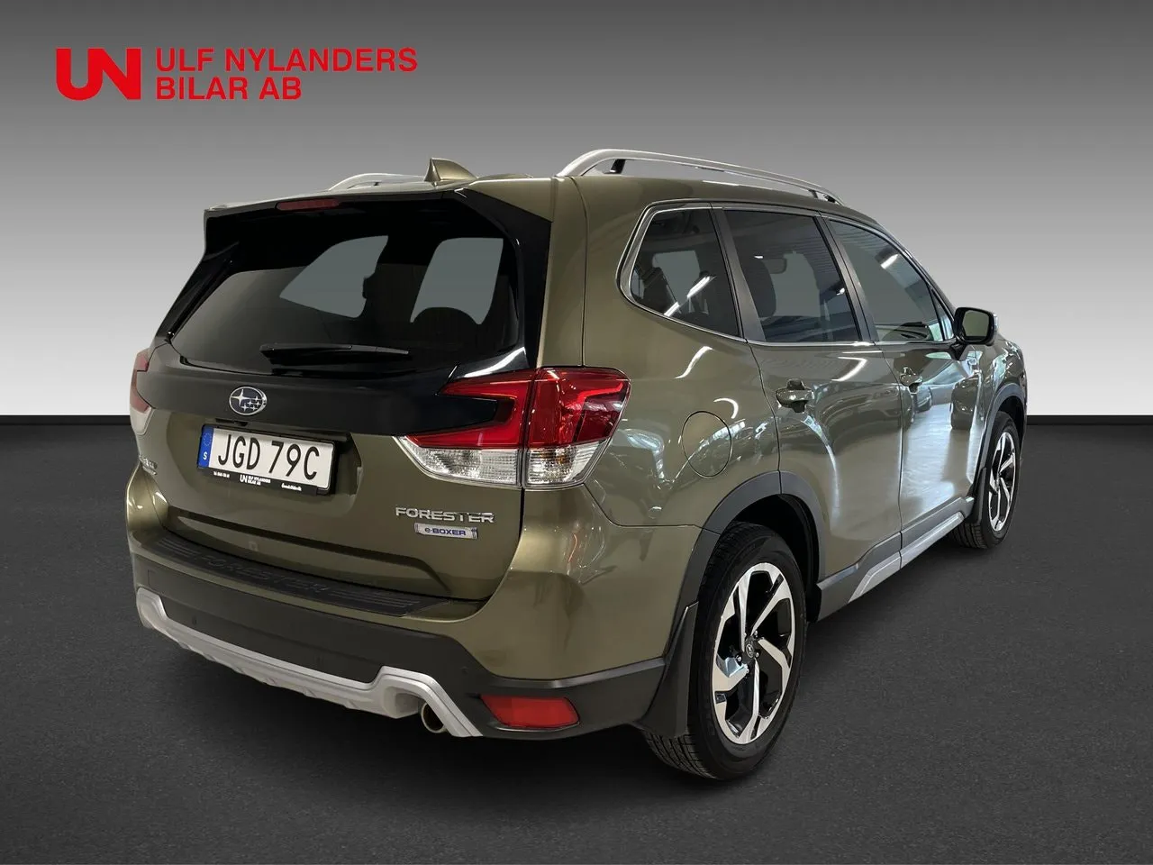 Vehicle image 3