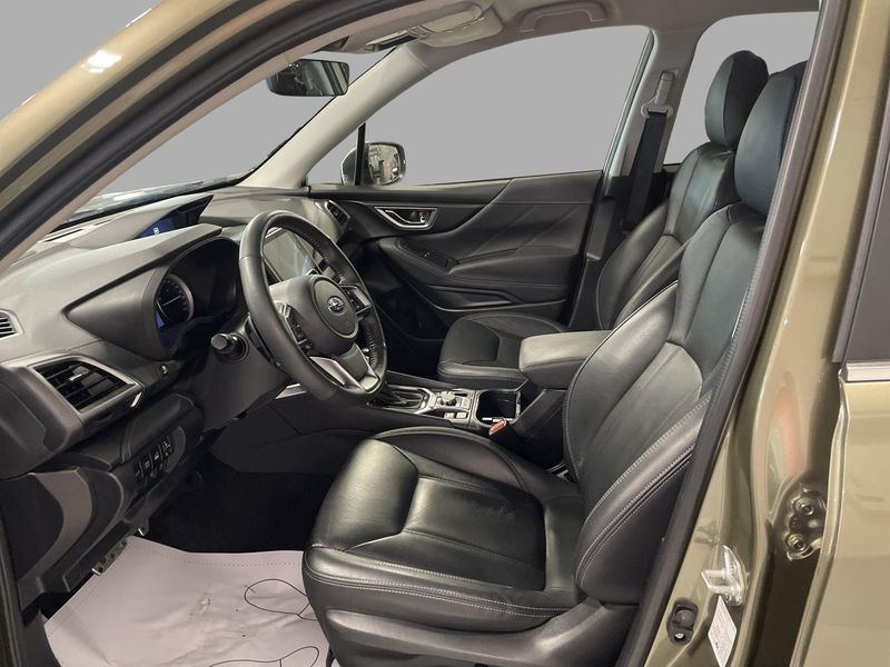 Subaru Forester bild 8
