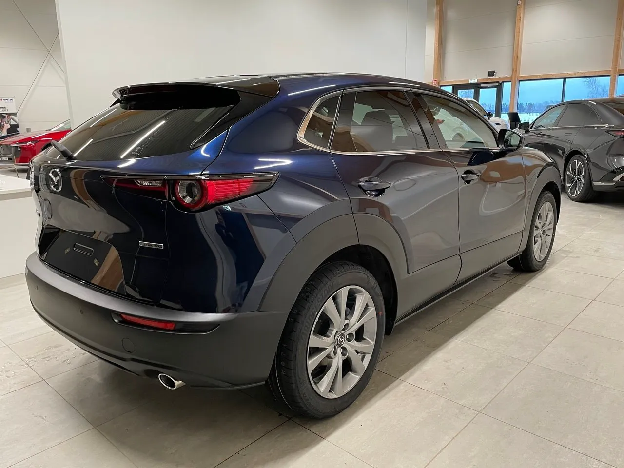 Vehicle image 3