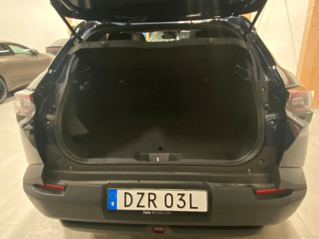Vehicle image 20