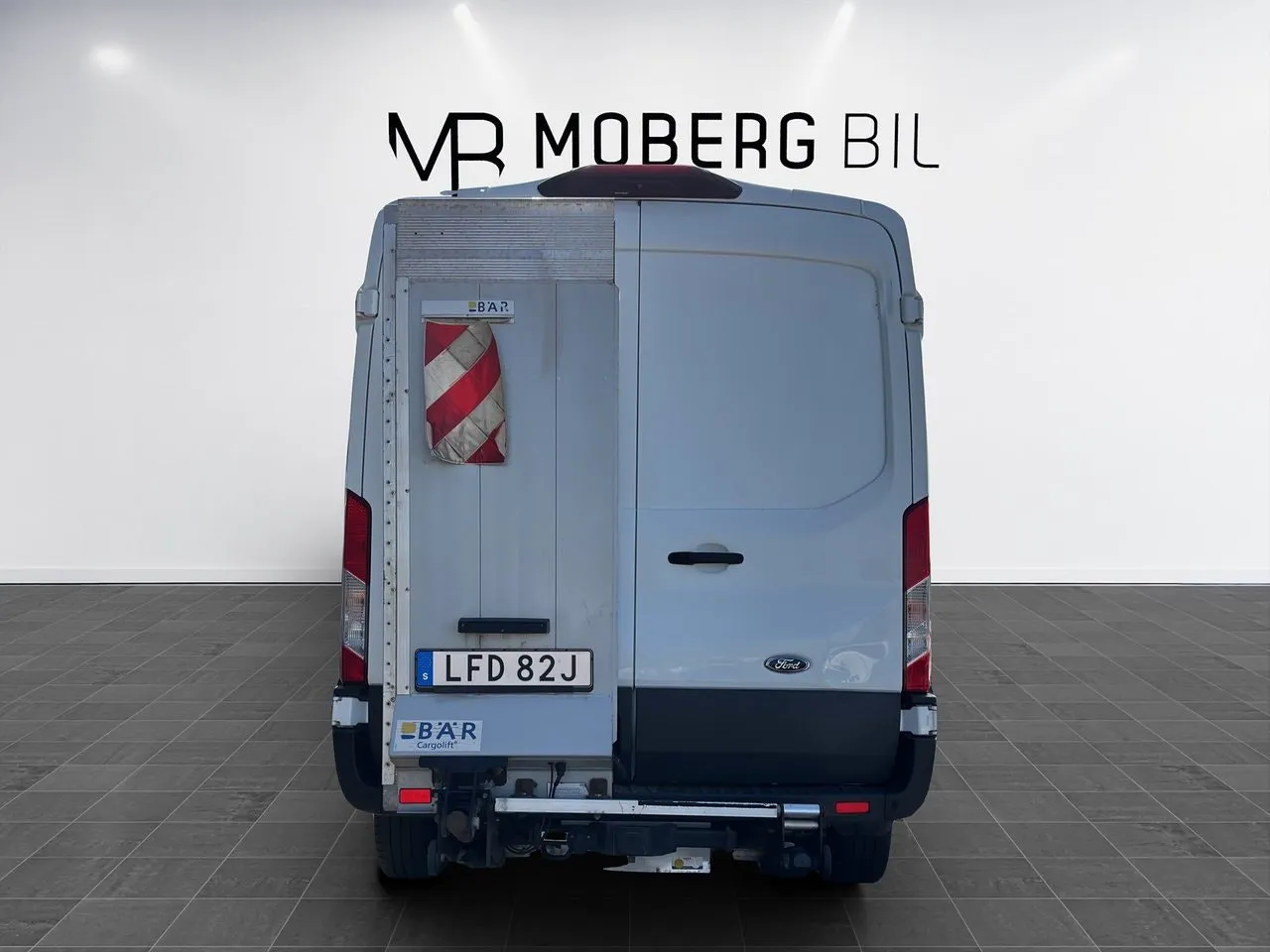 Vehicle image 7