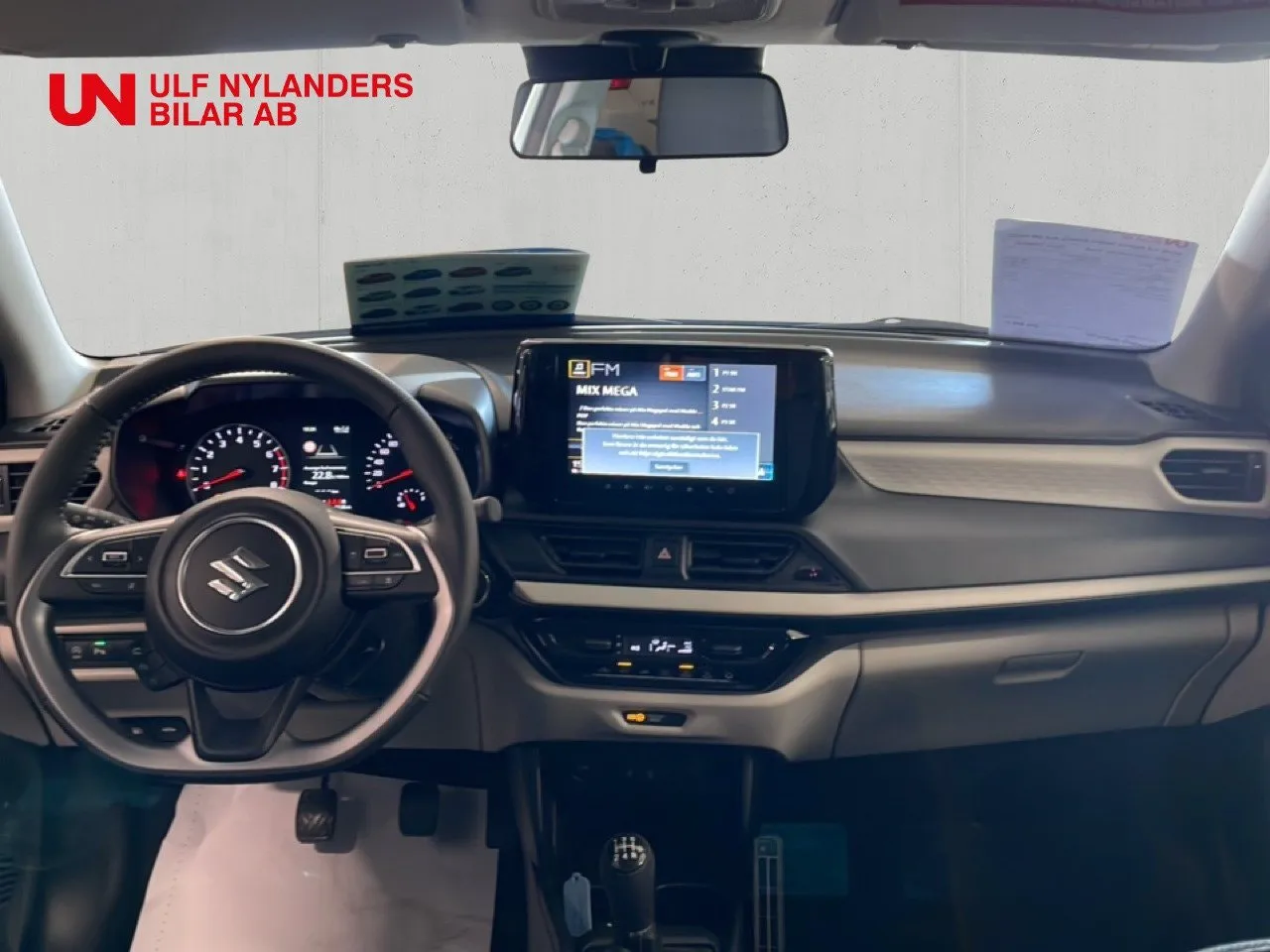 Vehicle image 11