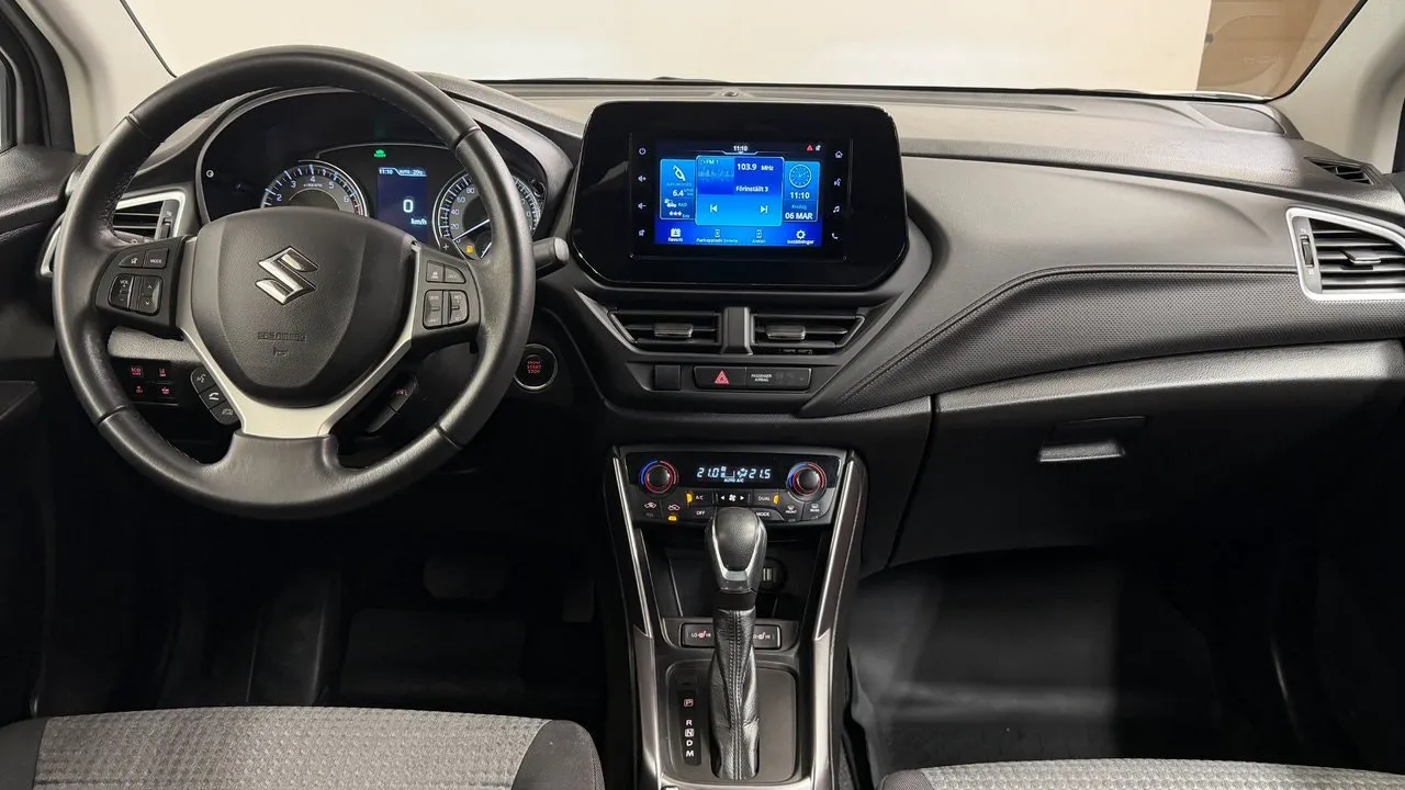 Vehicle image 9