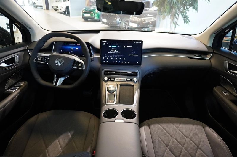 MG S6 EV bild 17