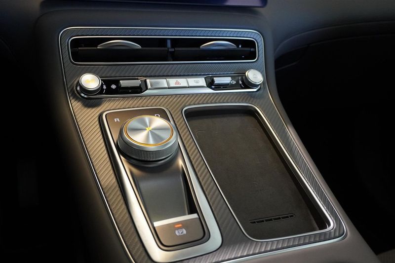 MG S6 EV bild 21