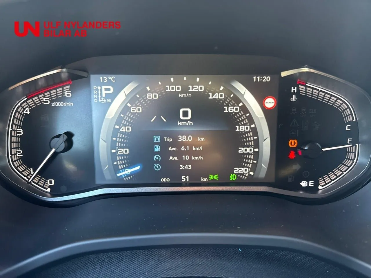 Vehicle image 12