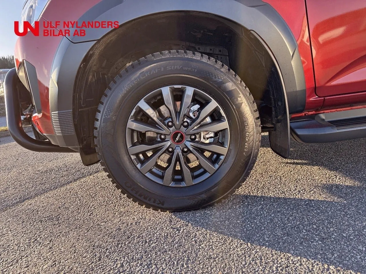 Vehicle image 14