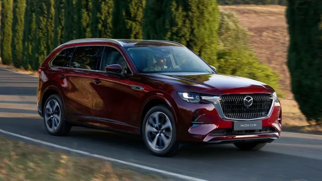 Vehicle image 3