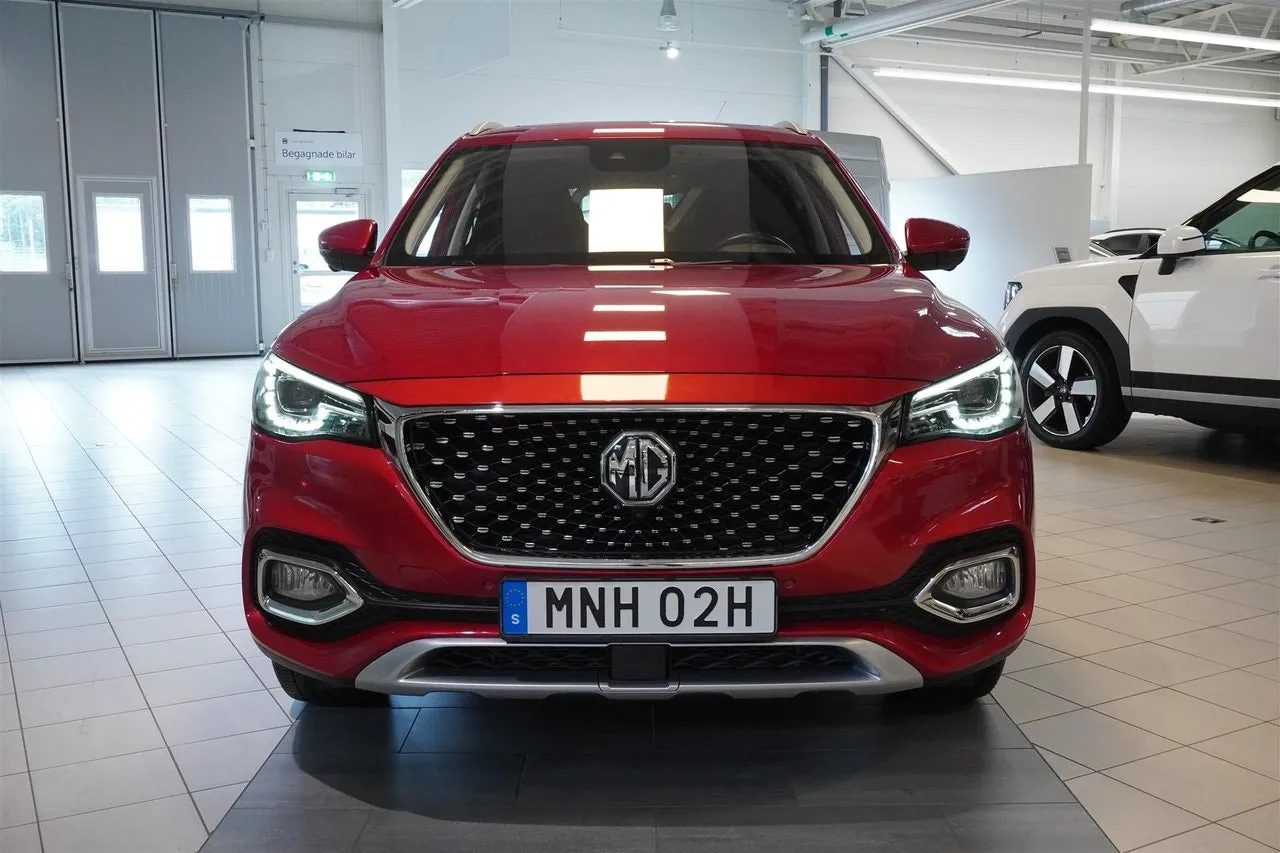Vehicle image 8