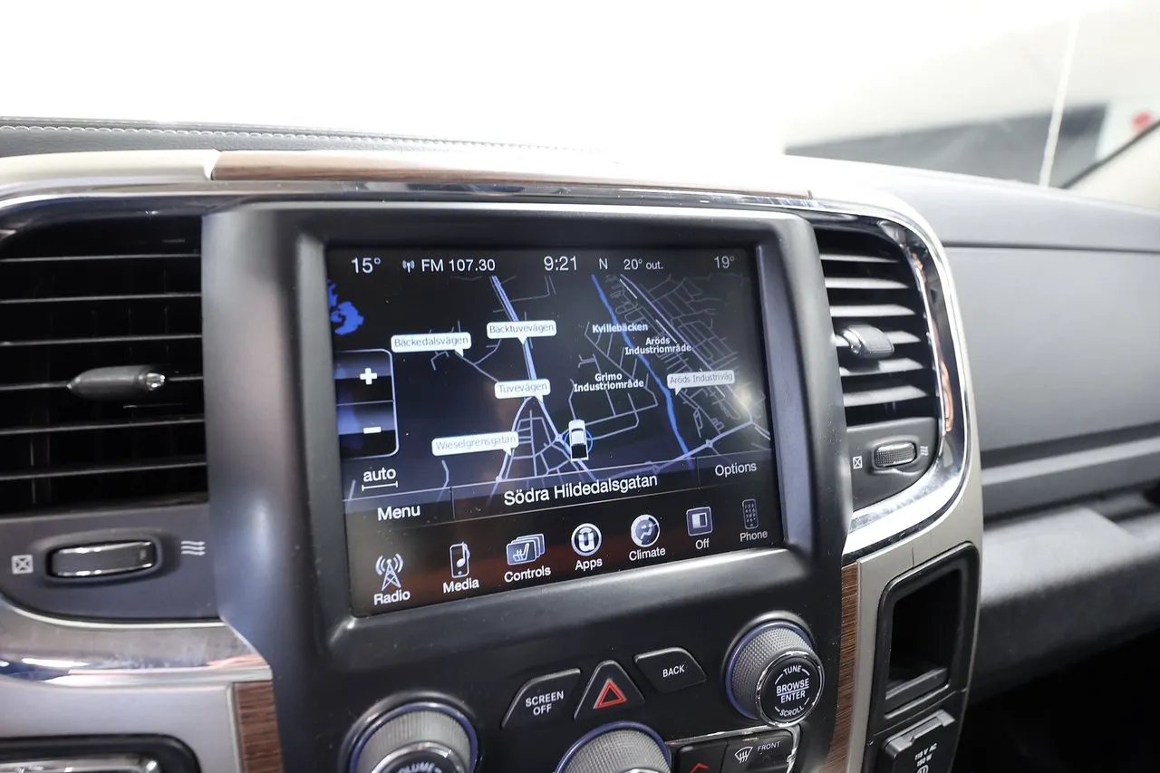 Vehicle image 20