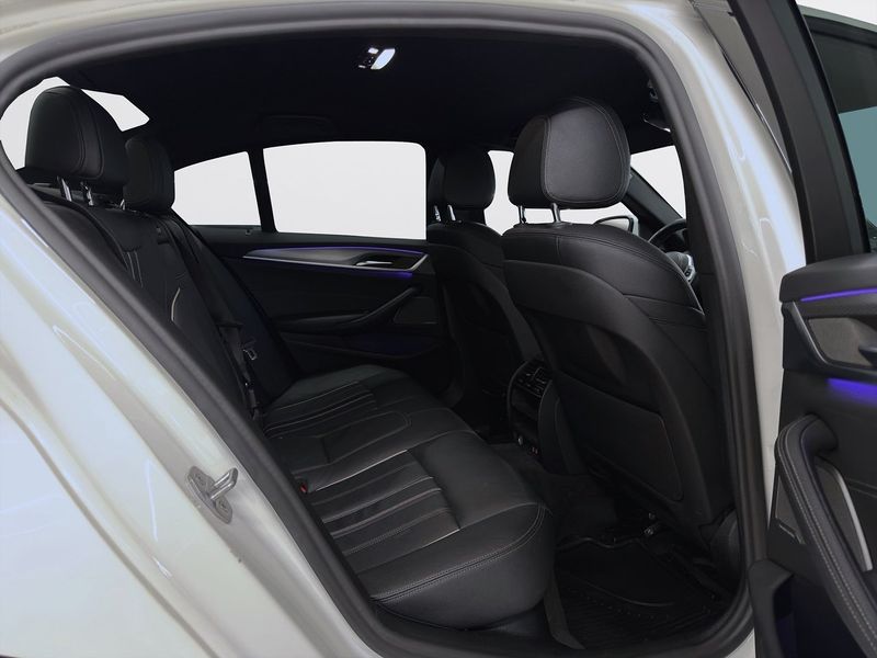 BMW 520 bild 8