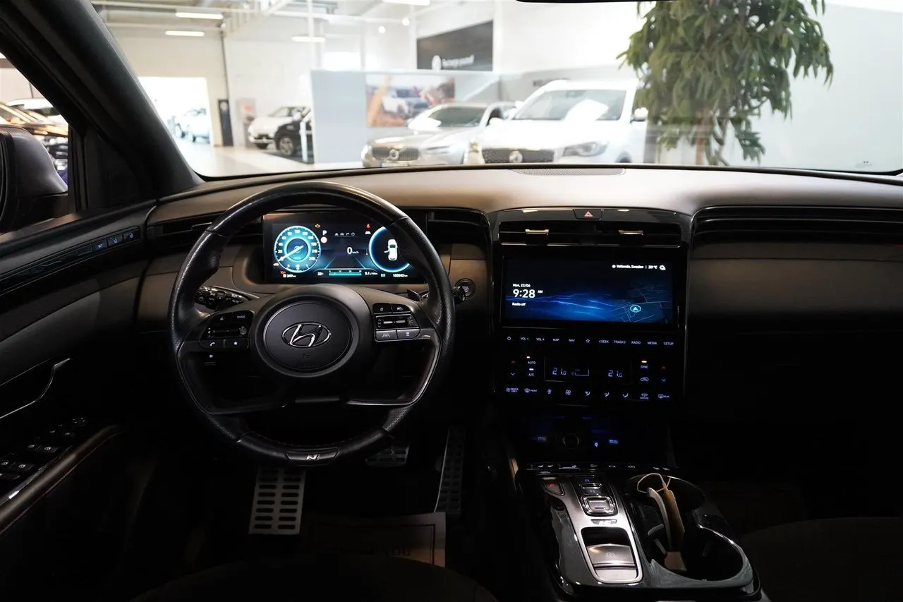 Vehicle image 21